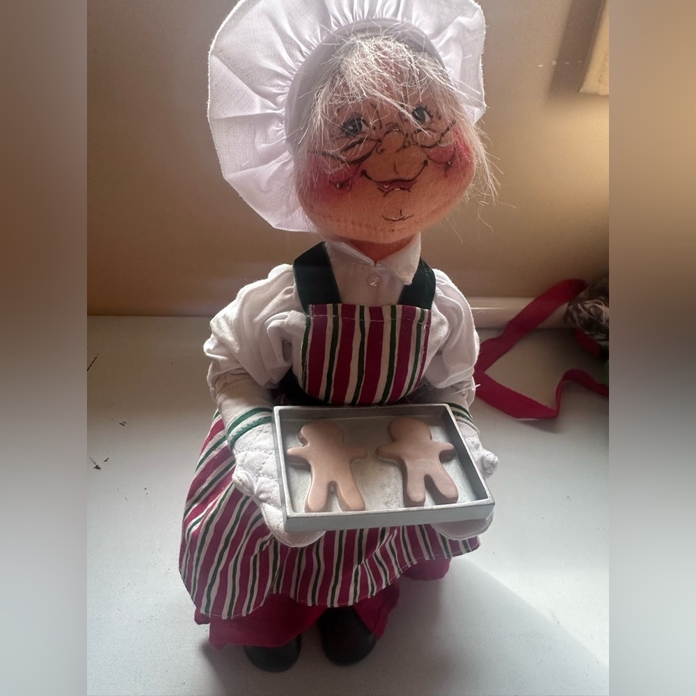 Annalee Red and Green Striped Doll‎ Mrs Clause Cookies
